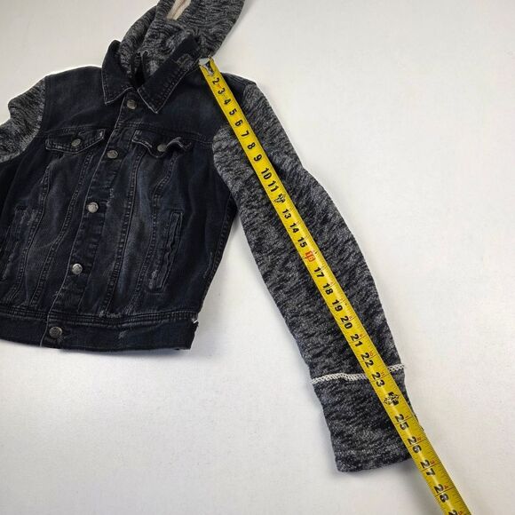 Free People Cropped Denim Button Up Jacket Sz Small Distressed Detachable Hood - Picture 7 of 12